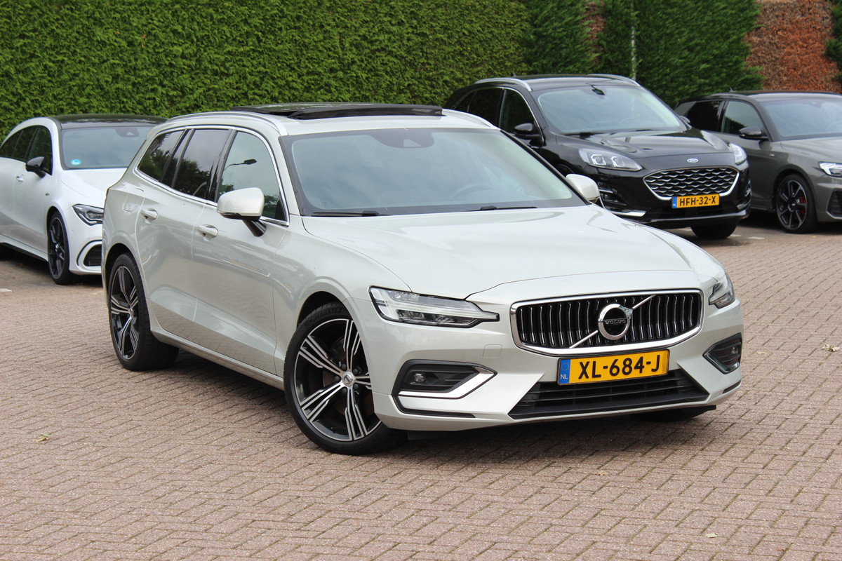 Volvo V60 2.0 T5 Inscription / Panoramadak / CarPlay / Parkeerhulp V+A / Harman Kardon / Leder / 18'' / Getint glas / Stoelverwarming / DAB / Adaptive Cruise Control