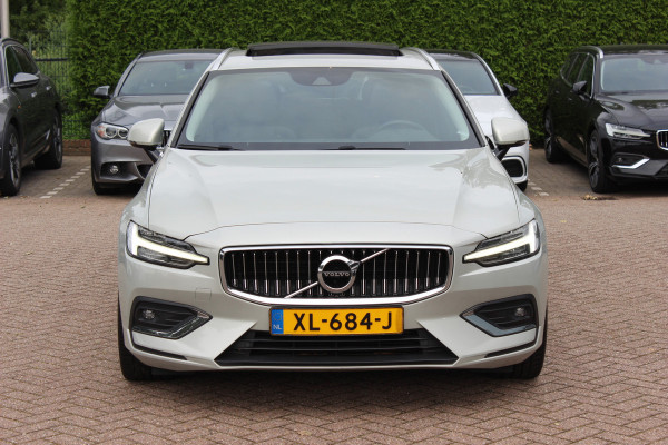 Volvo V60 2.0 T5 Inscription / Panoramadak / CarPlay / Parkeerhulp V+A / Harman Kardon / Leder / 18'' / Getint glas / Stoelverwarming / DAB / Adaptive Cruise Control