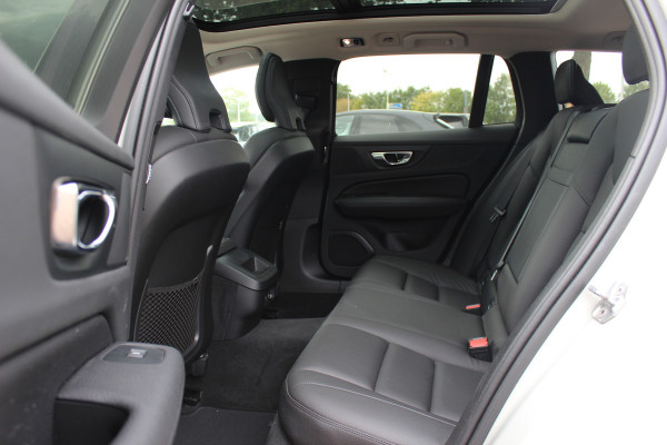 Volvo V60 2.0 T5 Inscription / Panoramadak / CarPlay / Parkeerhulp V+A / Harman Kardon / Leder / 18'' / Getint glas / Stoelverwarming / DAB / Adaptive Cruise Control
