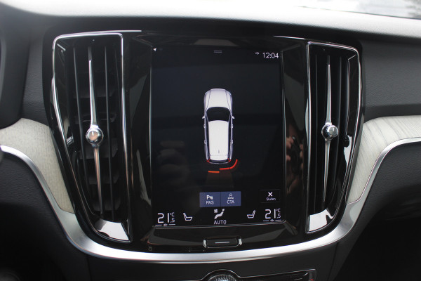 Volvo V60 2.0 T5 Inscription / Panoramadak / CarPlay / Parkeerhulp V+A / Harman Kardon / Leder / 18'' / Getint glas / Stoelverwarming / DAB / Adaptive Cruise Control