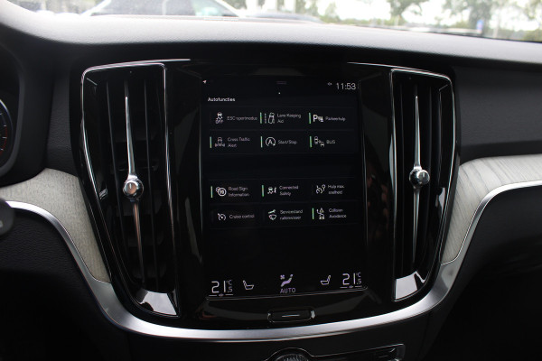 Volvo V60 2.0 T5 Inscription / Panoramadak / CarPlay / Parkeerhulp V+A / Harman Kardon / Leder / 18'' / Getint glas / Stoelverwarming / DAB / Adaptive Cruise Control