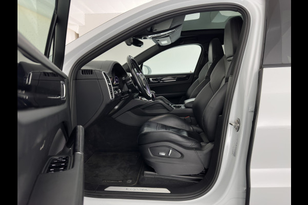 Porsche Cayenne Coupé 3.0 E-Hybrid (Plug-in) {SoH-100%} Aut. *PANO | SPORT-CHRONO | LEATHER | BOSE-AUDIO | FULL-LED | TOPVIEW | AIRSUSPENSION | DIGI-COCKPIT | HEATED-SPORTSEATS | DAB | NAVI-FULLMAP | PRIVACY-GLASS | SHIFTPADDLES | ECC | PDC | HEAD