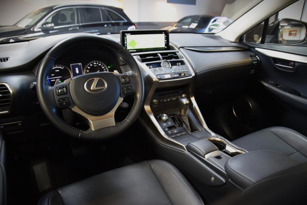 Lexus NX 300h AWD Business Line|Navi|Panoramadak|Leder|