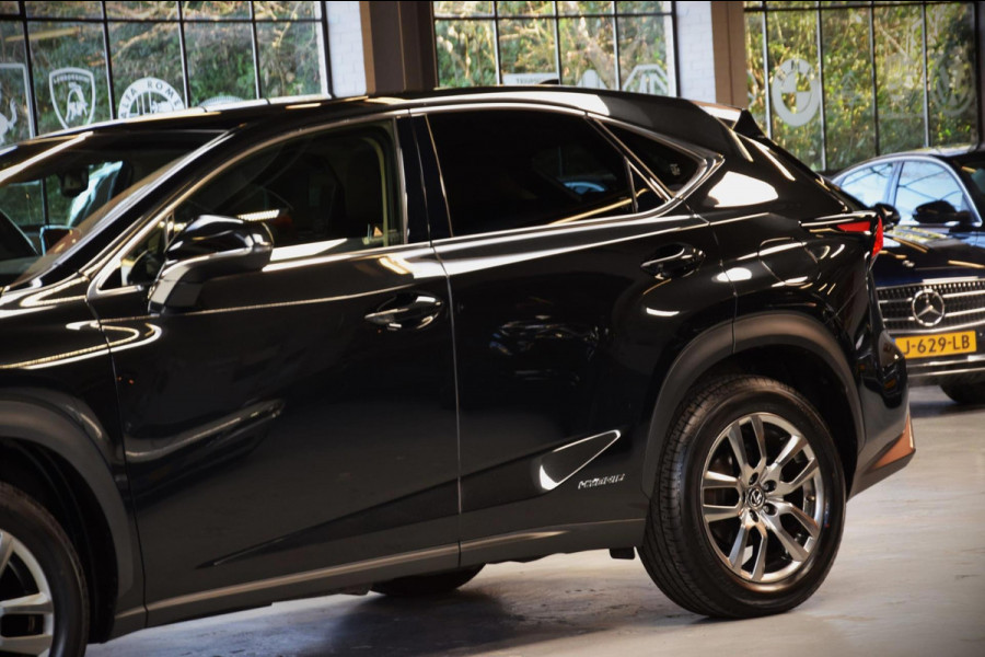 Lexus NX 300h AWD Business Line|Navi|Panoramadak|Leder|