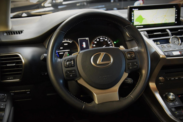 Lexus NX 300h AWD Business Line|Navi|Panoramadak|Leder|