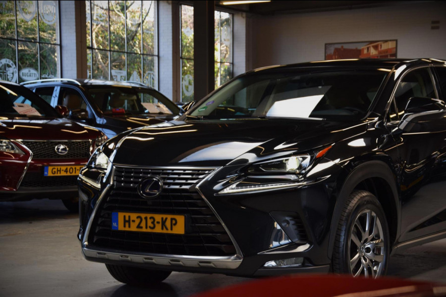 Lexus NX 300h AWD Business Line|Navi|Panoramadak|Leder|