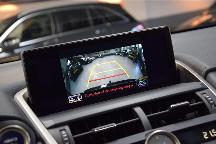 Lexus NX 300h AWD Business Line|Navi|Panoramadak|Leder|