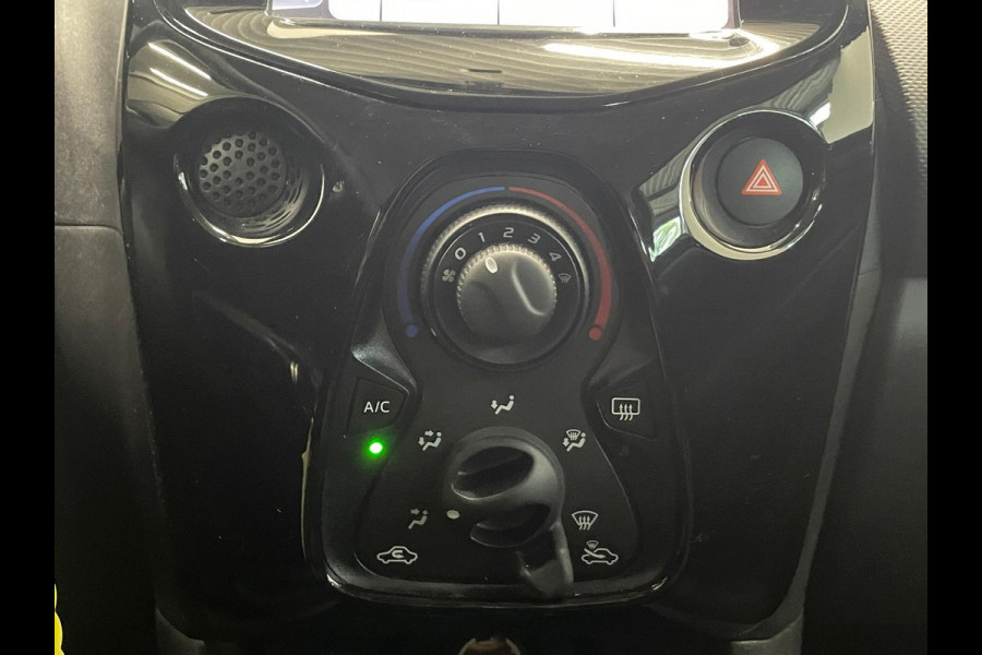 Citroën C1 1.0 VTi Feel | Airco | Navigatie | Apple Carplay/Android Auto | Achteruitrij camera | Leder | MF stuurwiel