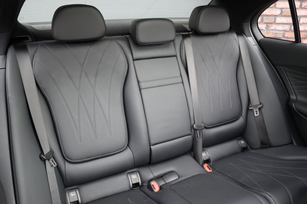Mercedes-Benz C-Klasse 400 e 4MATIC AMG Line | Distronic+ | Panoramadak | Nappa Leder | Burmester | Memory | Digital Light | HUD | Verwarmd Stuurwiel | Keyless Go | Surround Camera |