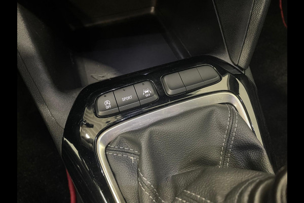 Opel Corsa 1.2 102pk GS Line Opel Corsa 1.2 GS Line | Navigatie | Apple Carplay/Android Auto | Airco | Cruise Control | Lichtmetalen velgen | Digitaal Dashboard | Sportstoelen