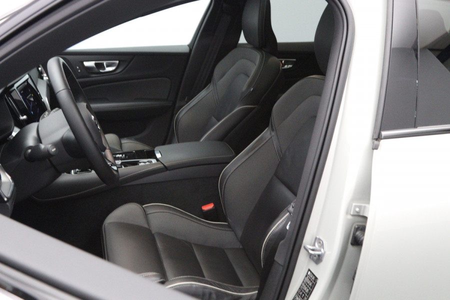 Volvo V60 2.0 T6 350 PK Recharge AWD R-Design PHEV, Panoramadak, 360 Camera, Memory