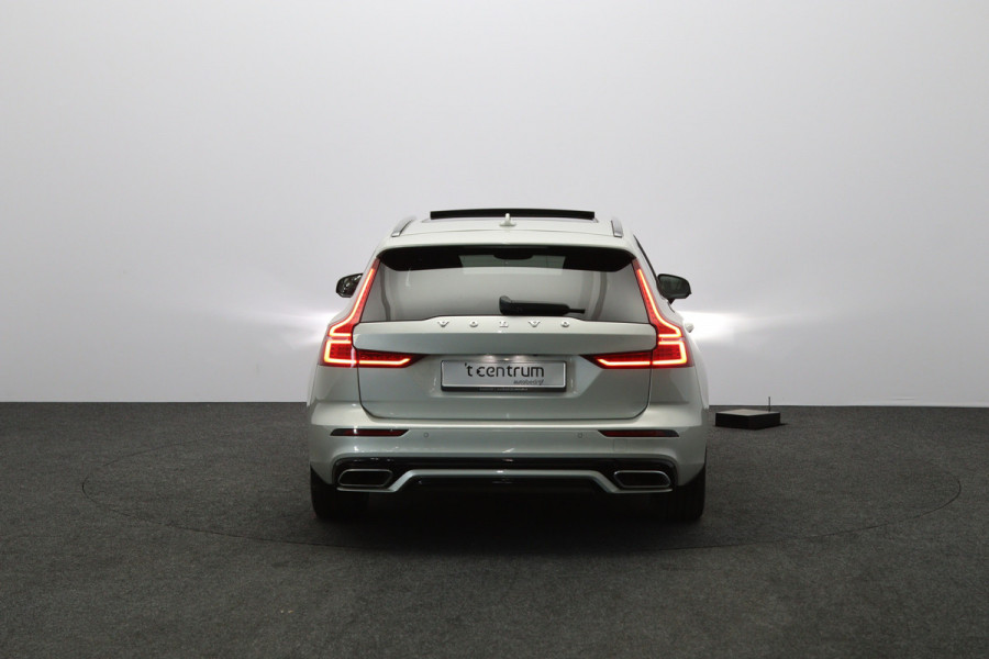 Volvo V60 2.0 T6 350 PK Recharge AWD R-Design PHEV, Panoramadak, 360 Camera, Memory