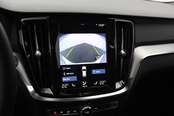 Volvo V60 2.0 T6 350 PK Recharge AWD R-Design PHEV, Panoramadak, 360 Camera, Memory