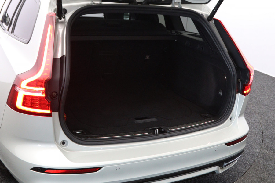 Volvo V60 2.0 T6 350 PK Recharge AWD R-Design PHEV, Panoramadak, 360 Camera, Memory