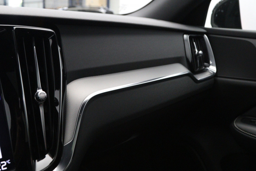 Volvo V60 2.0 T6 350 PK Recharge AWD R-Design PHEV, Panoramadak, 360 Camera, Memory