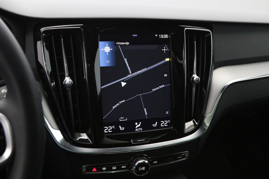 Volvo V60 2.0 T6 350 PK Recharge AWD R-Design PHEV, Panoramadak, 360 Camera, Memory