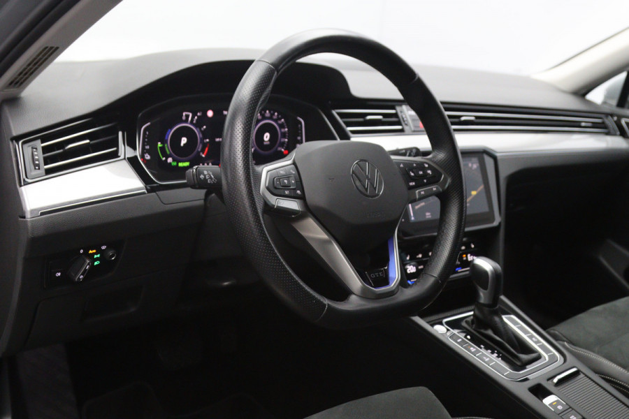 Volkswagen Passat Variant 1.4 TSI 218 PK PHEV GTE Business, Winterpakket, Memory, Trekhaak