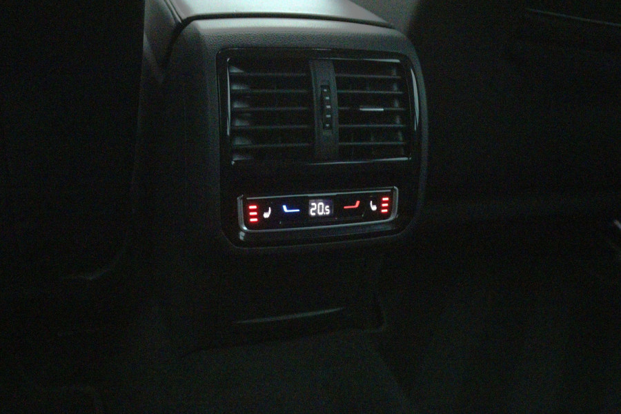 Volkswagen Passat Variant 1.4 TSI 218 PK PHEV GTE Business, Winterpakket, Memory, Trekhaak
