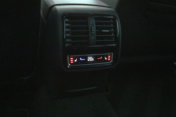 Volkswagen Passat Variant 1.4 TSI 218 PK PHEV GTE Business, Winterpakket, Memory, Trekhaak