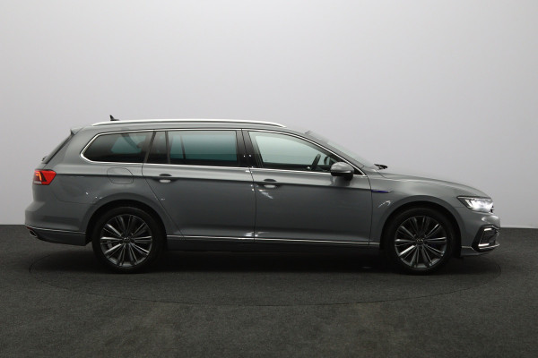Volkswagen Passat Variant 1.4 TSI 218 PK PHEV GTE Business, Winterpakket, Memory, Trekhaak