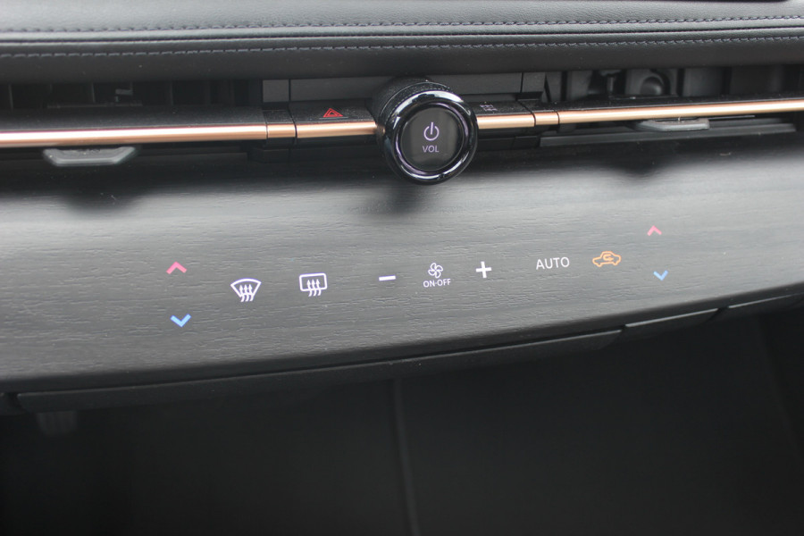 Nissan ARIYA Advance 66 kWh / SoH 97,4% / Trekhaak / 360Camera / Keyless / Sfeerverlichting / 19'' / CarPlay / Stoel+Stuurverwarming / Dodehoek / DAB / ACC