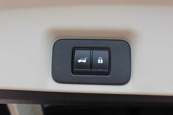 Nissan ARIYA Advance 66 kWh / SoH 97,4% / Trekhaak / 360Camera / Keyless / Sfeerverlichting / 19'' / CarPlay / Stoel+Stuurverwarming / Dodehoek / DAB / ACC