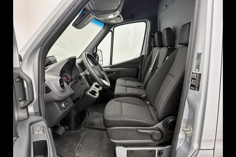 Mercedes-Benz Sprinter 317 CDI L3H2 Navigatie Elektrische schuifdeur Adaptieve cruise control LED Achteruitrijcamera Betimmering