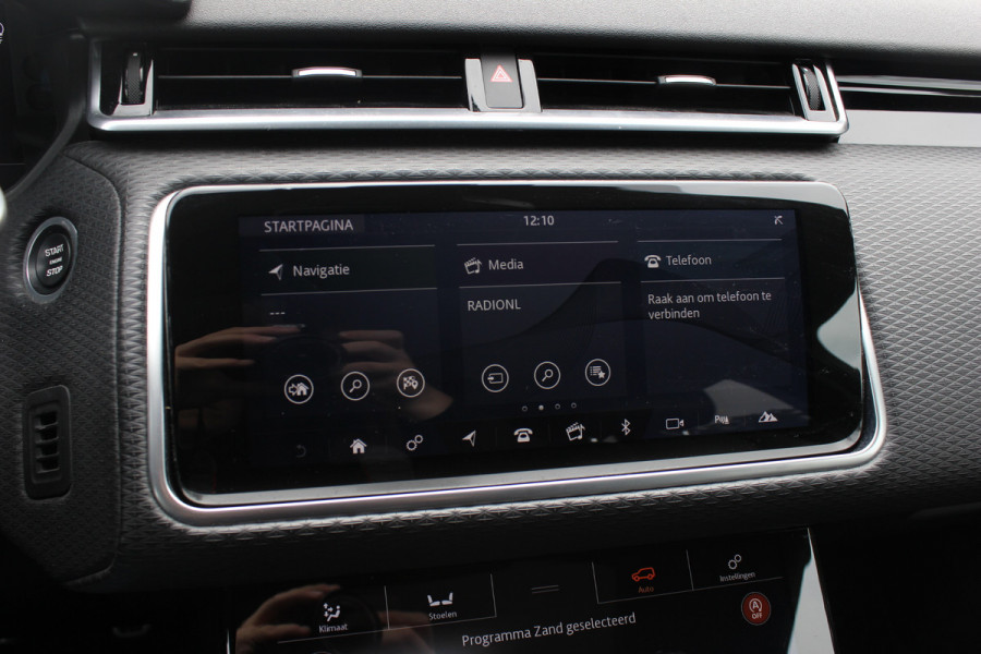 Land Rover Range Rover Velar 2.0 P300 Turbo AWD R-Dynamic SE / Trekhaak / Panoramadak / 360Camera / Luxe Leder / Meridian / 22'' / Matrix LED / Keyless / Stoel+Stuurverwarming / Dodehoek / DAB / Cruise Control