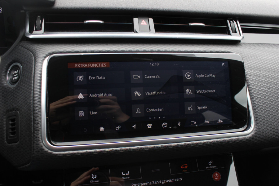Land Rover Range Rover Velar 2.0 P300 Turbo AWD R-Dynamic SE / Trekhaak / Panoramadak / 360Camera / Luxe Leder / Meridian / 22'' / Matrix LED / Keyless / Stoel+Stuurverwarming / Dodehoek / DAB / Cruise Control