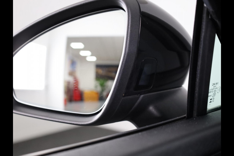 Škoda Kodiaq Business Edition m-HEV 1.5 TSI 150pk 7 versn. DSG | Trekhaak | Comfort Pakket | Dynamic Chassis Control | Winter Pakket | Parkeer pakket | 18 inch lichtmetalen velgen | Ligh & View