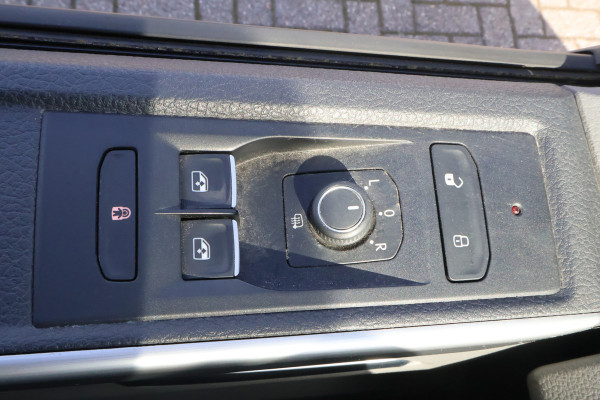 Volkswagen Transporter 2.0 TDI Bulli L1 H1 Automaat Leer Led 54dkm