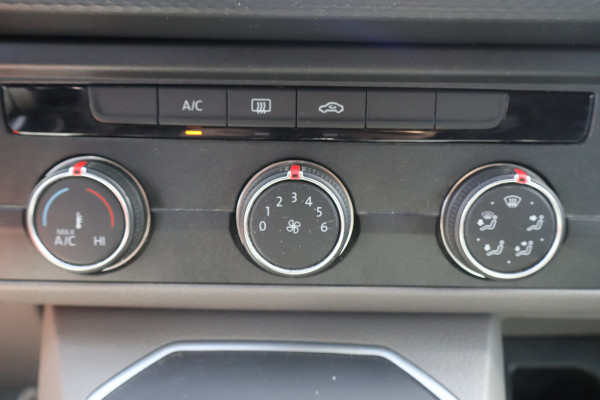 Volkswagen Transporter 2.0 TDI Bulli L1 H1 Automaat Leer Led 54dkm