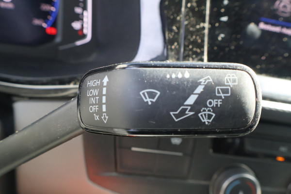 Volkswagen Transporter 2.0 TDI Bulli L1 H1 Automaat Leer Led 54dkm