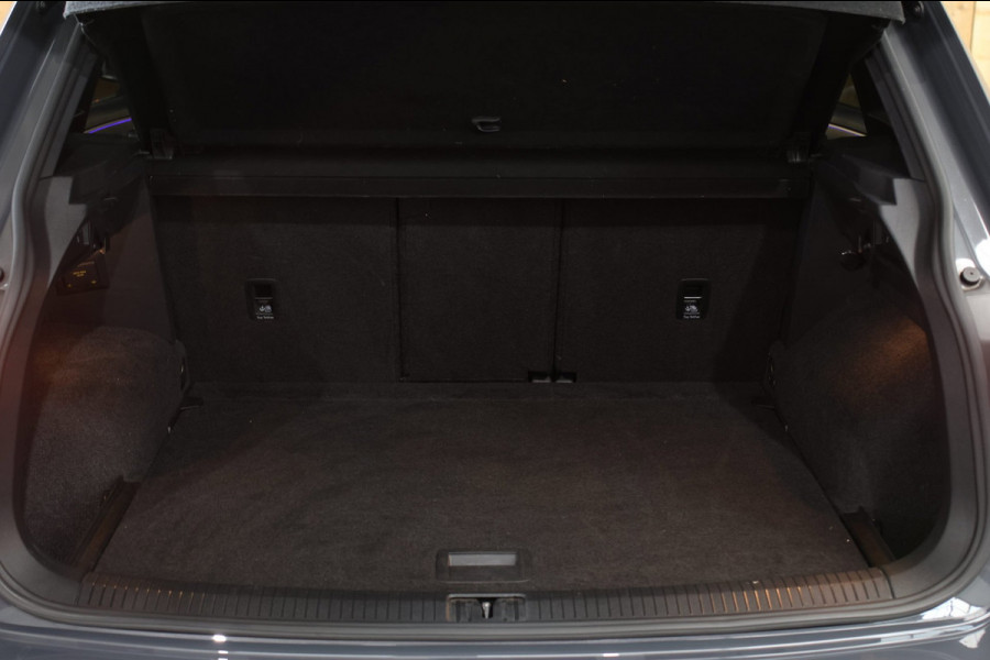 Volkswagen Tiguan 1.5 TSI R-Line *Pano*Leder*360 Camera*DCC*Trekhaak*