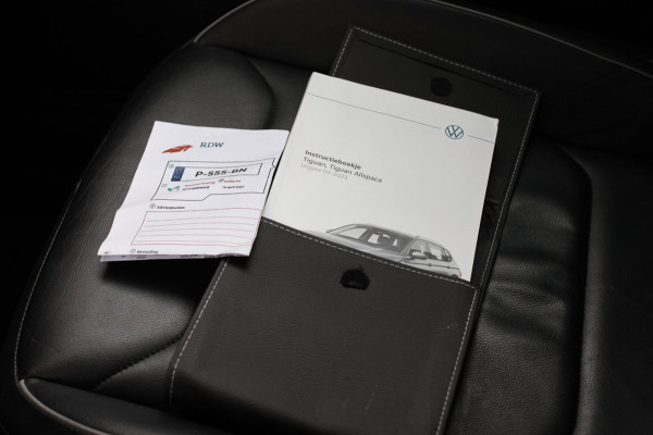 Volkswagen Tiguan 1.5 TSI R-Line *Pano*Leder*360 Camera*DCC*Trekhaak*