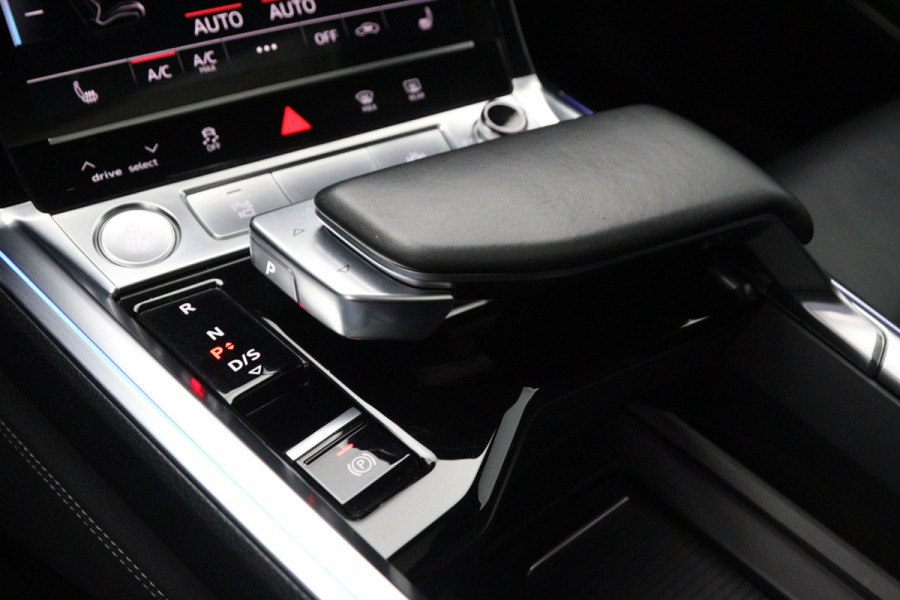 Audi e-tron e-tron 55 Quattro Advanced 95 kWh 408 PK, SOH 90 %, Panoramadak, Leder, S-Line Int, B&O Sound, 360 Camera