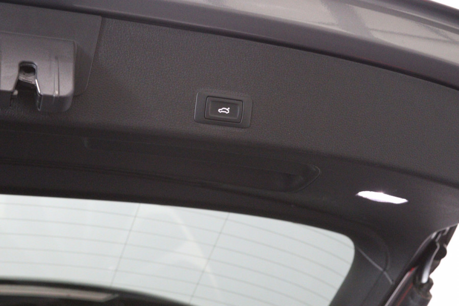 Audi e-tron e-tron 55 Quattro Advanced 95 kWh 408 PK, SOH 90 %, Panoramadak, Leder, S-Line Int, B&O Sound, 360 Camera