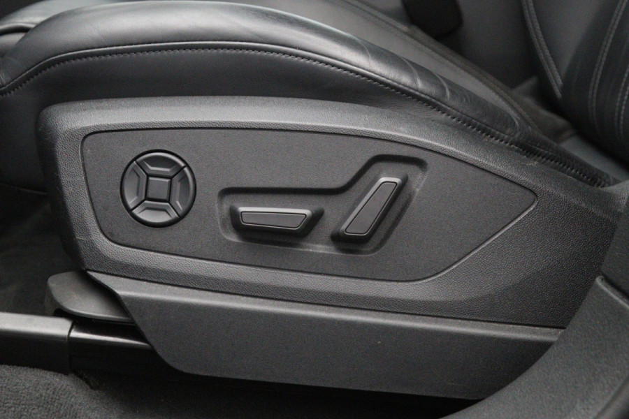 Audi e-tron e-tron 55 Quattro Advanced 95 kWh 408 PK, SOH 90 %, Panoramadak, Leder, S-Line Int, B&O Sound, 360 Camera