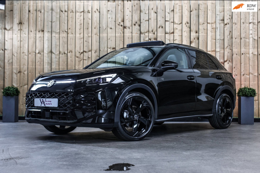 Volkswagen T-Roc 1.5 eTsi R-Line *Pano*H/K*Head-Up*360 Camera*Trekhaak*