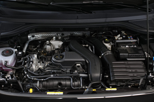 Volkswagen T-Roc 1.5 eTsi R-Line *Pano*H/K*Head-Up*360 Camera*Trekhaak*