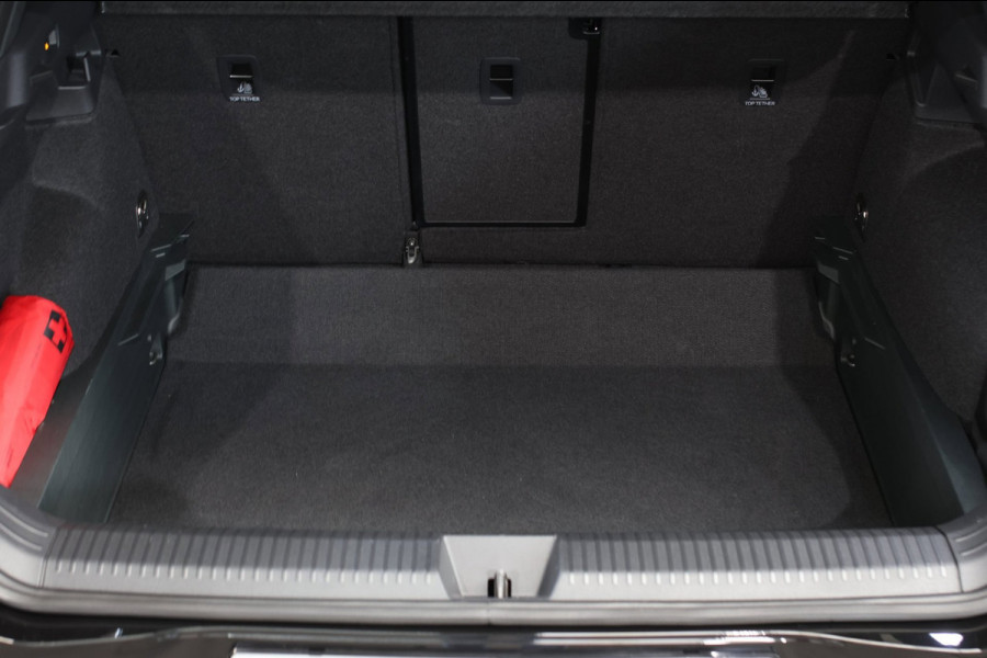 Volkswagen T-Roc 1.5 eTsi R-Line *Pano*H/K*Head-Up*360 Camera*Trekhaak*