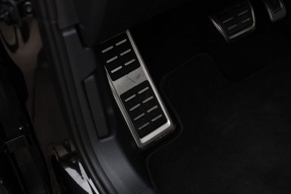 Volkswagen T-Roc 1.5 eTsi R-Line *Pano*H/K*Head-Up*360 Camera*Trekhaak*