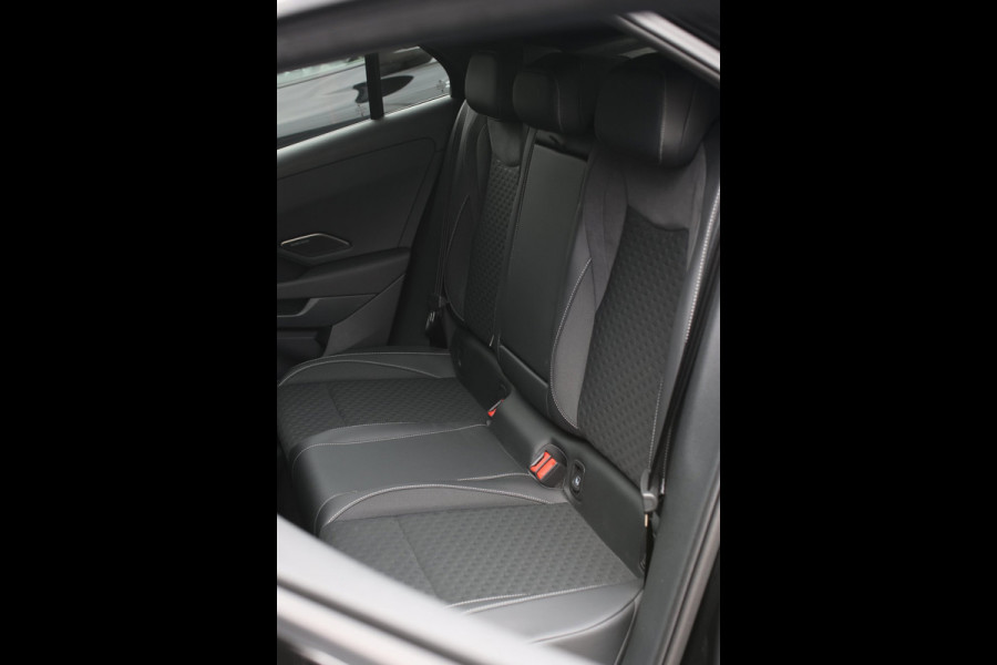 Volkswagen T-Roc 1.5 eTsi R-Line *Pano*H/K*Head-Up*360 Camera*Trekhaak*