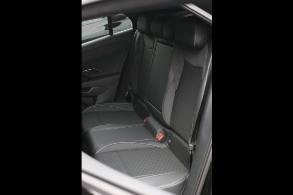 Volkswagen T-Roc 1.5 eTsi R-Line *Pano*H/K*Head-Up*360 Camera*Trekhaak*