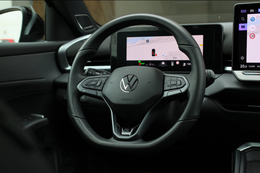 Volkswagen T-Roc 1.5 eTsi R-Line *Pano*H/K*Head-Up*360 Camera*Trekhaak*