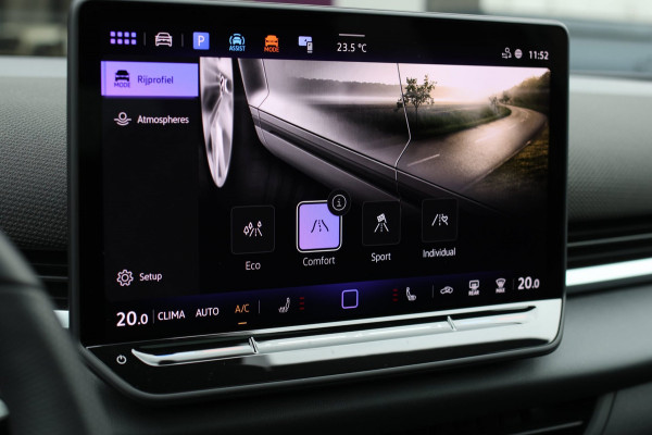 Volkswagen T-Roc 1.5 eTsi R-Line *Pano*H/K*Head-Up*360 Camera*Trekhaak*