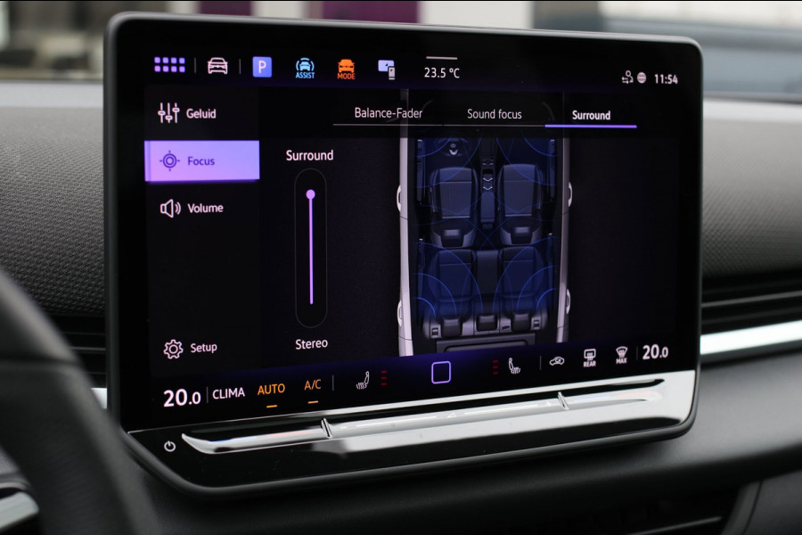 Volkswagen T-Roc 1.5 eTsi R-Line *Pano*H/K*Head-Up*360 Camera*Trekhaak*