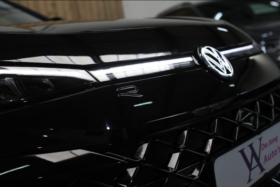 Volkswagen T-Roc 1.5 eTsi R-Line *Pano*H/K*Head-Up*360 Camera*Trekhaak*