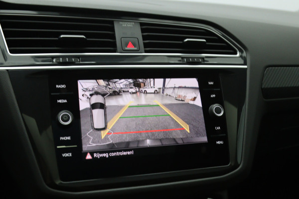Volkswagen Tiguan 1.4 TSI eHybrid 245 R-Line Business+ PHEV, Panoramadak, Adap. Cruise Control, carplay, Sfeervelichting