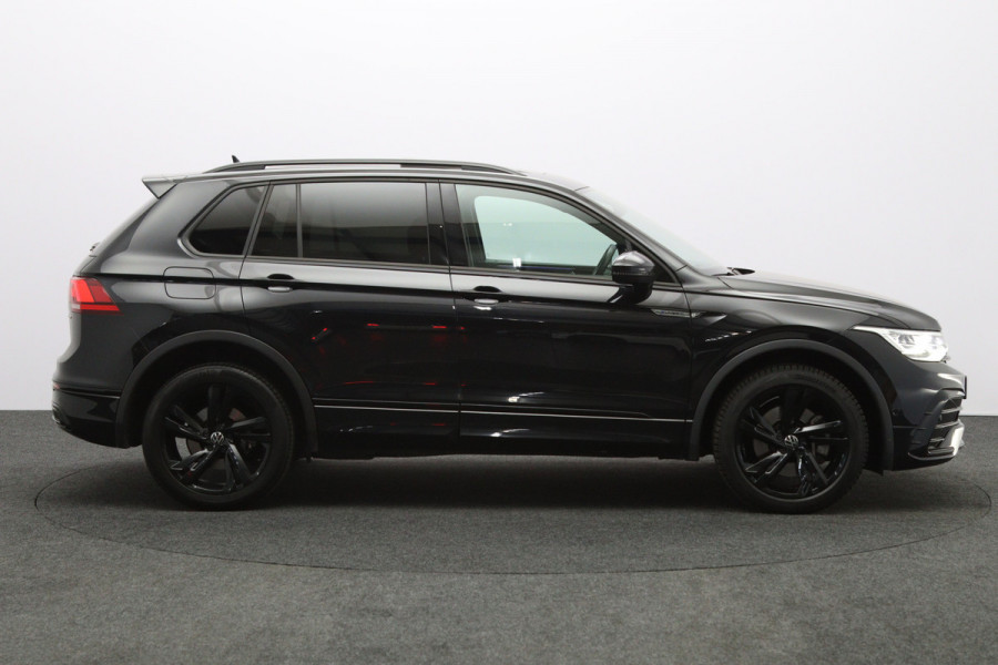 Volkswagen Tiguan 1.4 TSI eHybrid 245 R-Line Business+ PHEV, Panoramadak, Adap. Cruise Control, carplay, Sfeervelichting